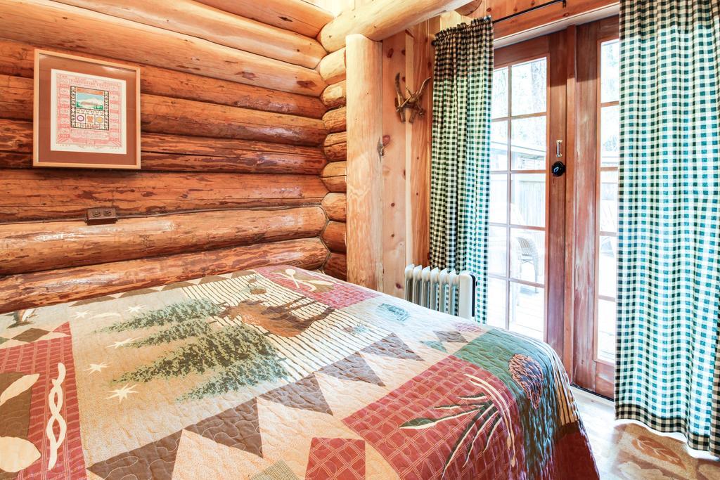 Zoe'S Log Cabin Welches Εξωτερικό φωτογραφία