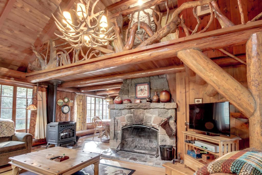 Zoe'S Log Cabin Welches Εξωτερικό φωτογραφία